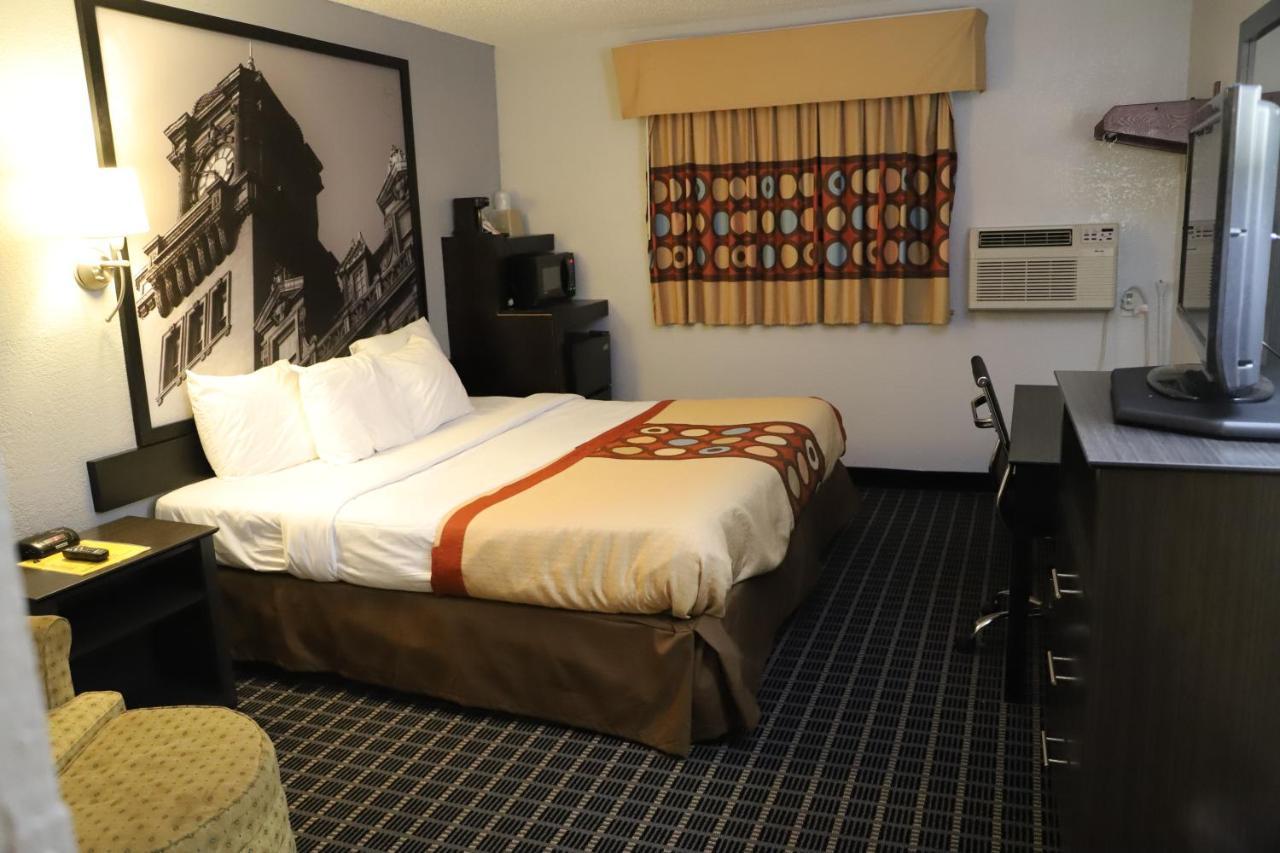 Super 8 By Wyndham Richmond Airport Va Ξενοδοχείο Sandston Εξωτερικό φωτογραφία